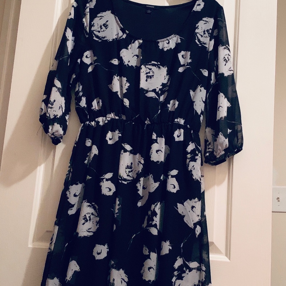 Black & grey floral dress with 3/4 length sleeves